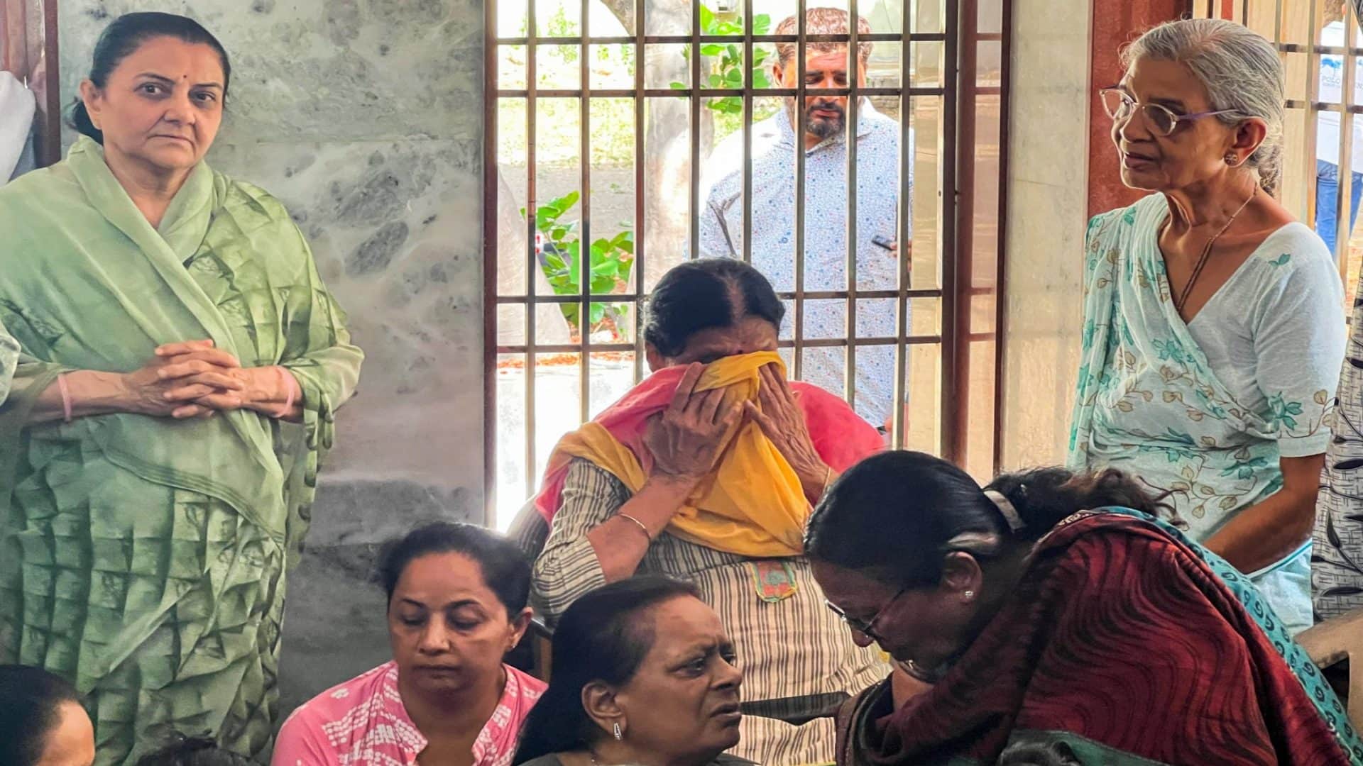 Ahmedabad Plane Crash ex Gujarat cm Vijay Rupani dies was going to London to meet his daughter
