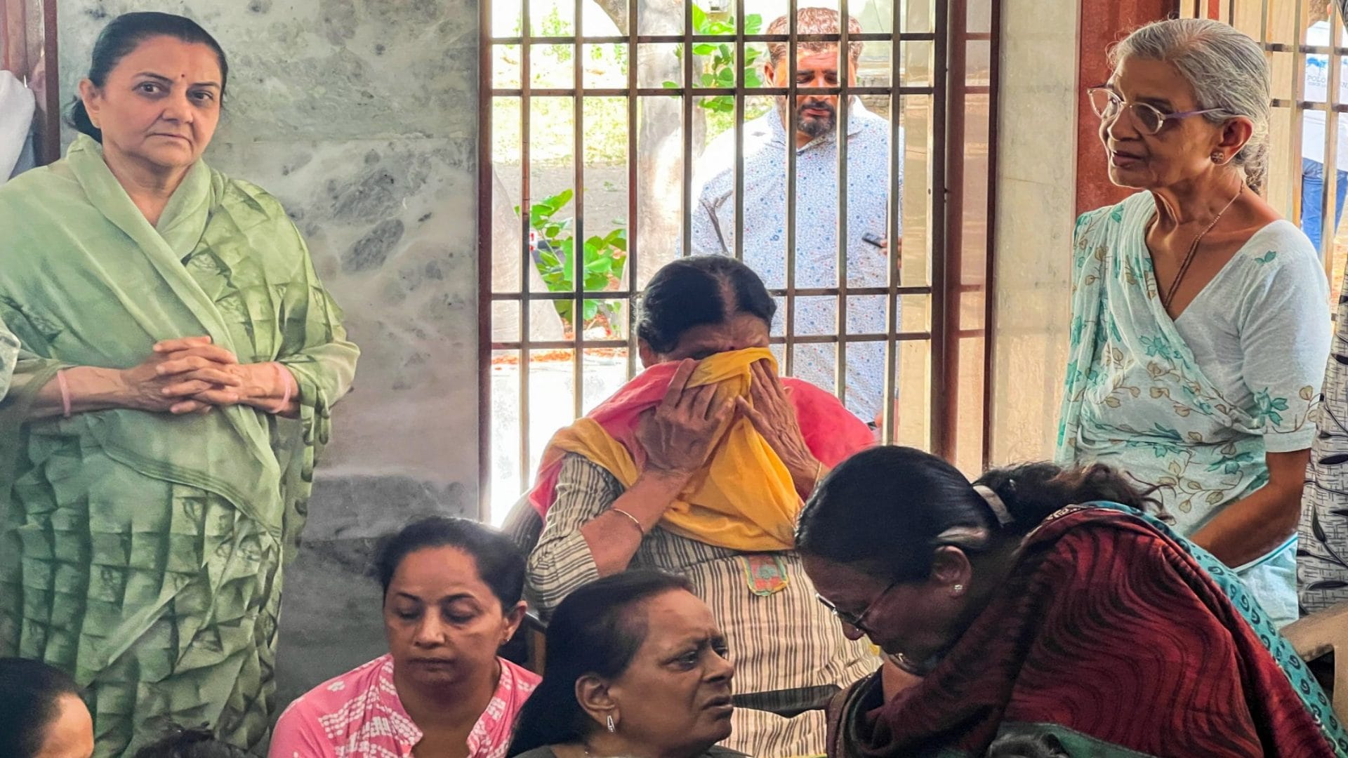 Ahmedabad Plane Crash ex Gujarat cm Vijay Rupani dies was going to London to meet his daughter
