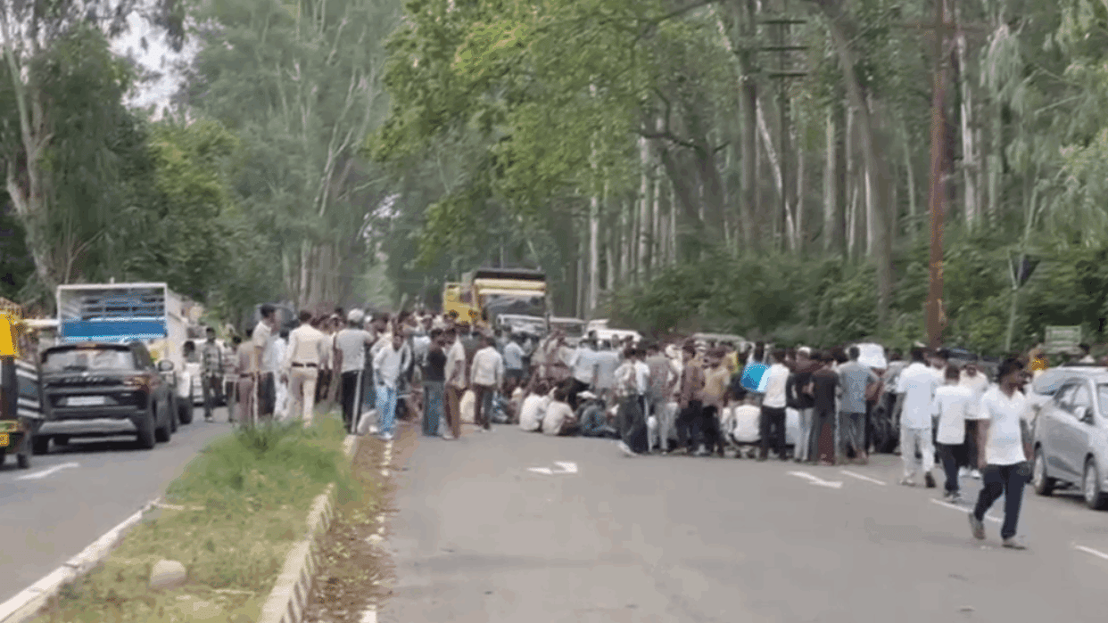 huge uproar and protest outside youth house regarding case of minor who missing for week