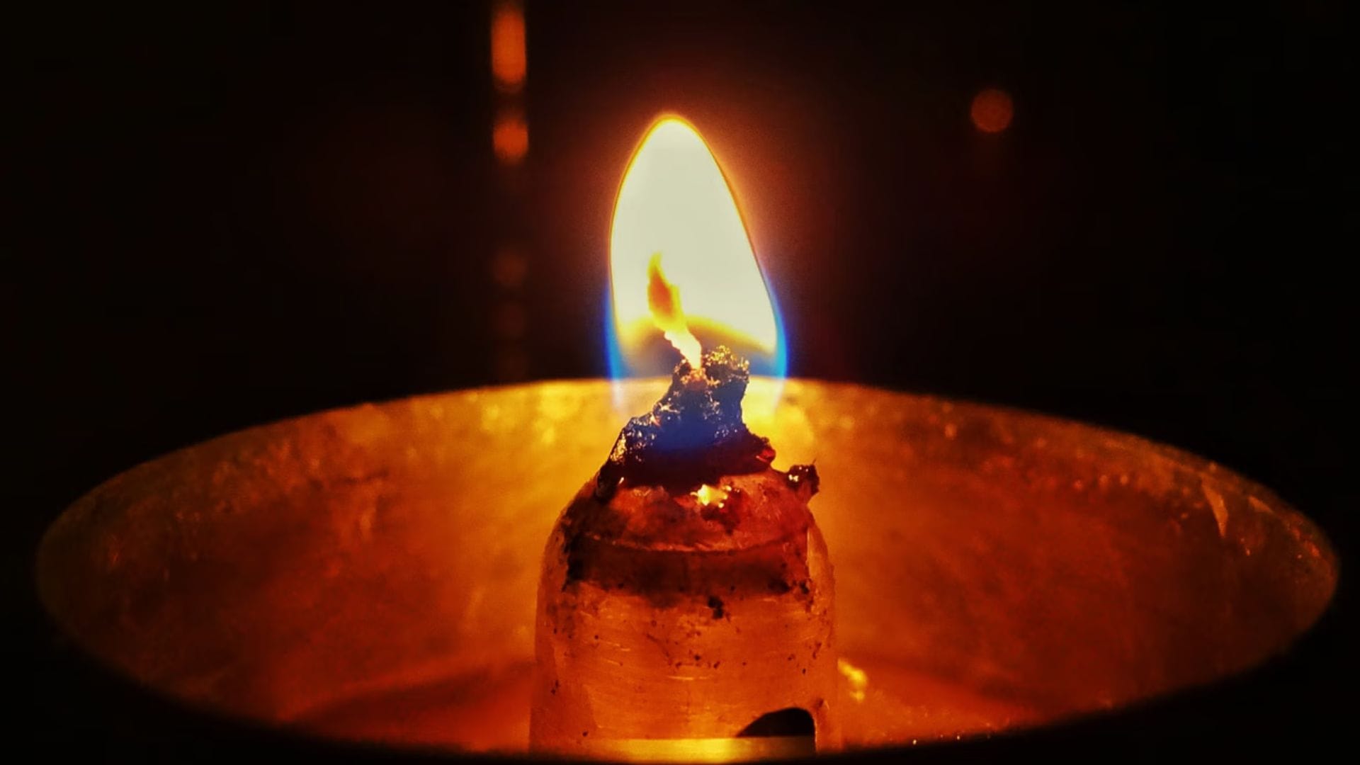Akhand Jyot Rules Never Make These Mistakes During Navratri  avratri Lamp