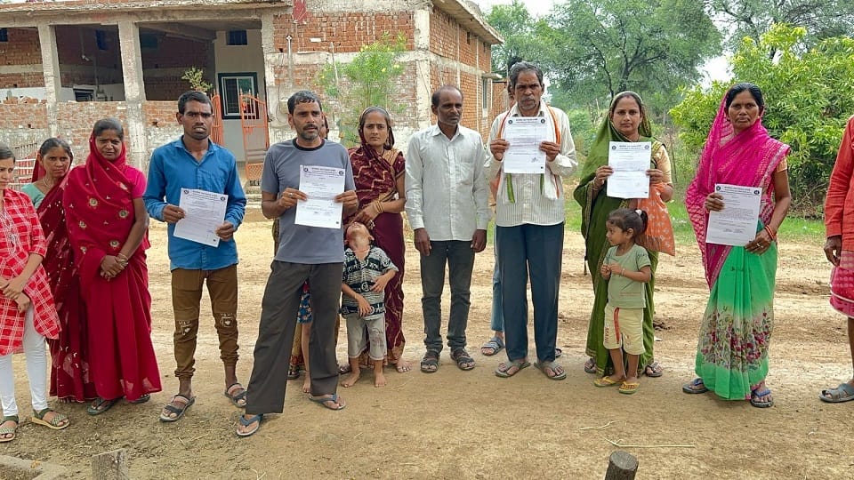 अतिक्रमण तोड़ने के लिए नोटिस जारी