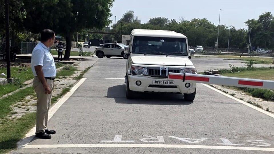 Driving test on sensor track