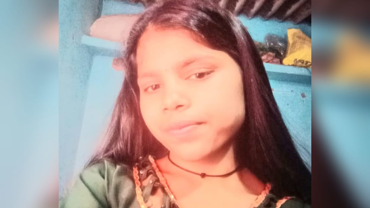minor girl found hanging from noose in the room in Pilibhit