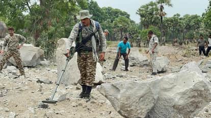 Srinagar: Terror plot to target security forces foiled; 14 kg IED recovered.