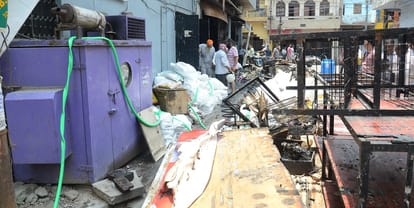 Kanpur Fire No investigation no NOC factories and shops running in basement possibility of loss of one crore