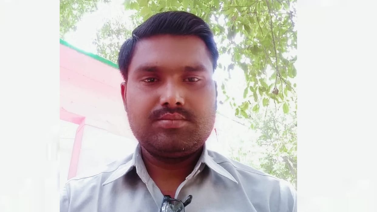 Sitapur: Bike riders shot the salesman of a country liquor shop, condition critical