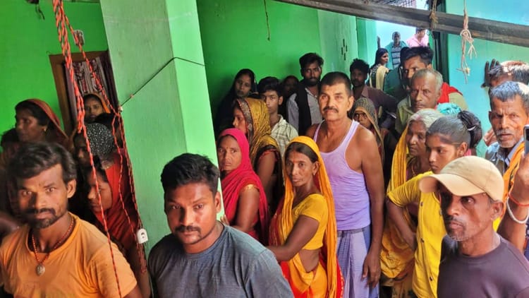 Bihar News: संदिग्ध स्थिति में फंदे से लटका मिला युवक का शव, हत्या या आत्महत्या पर ससुराल और पत्नी आमने-सामने