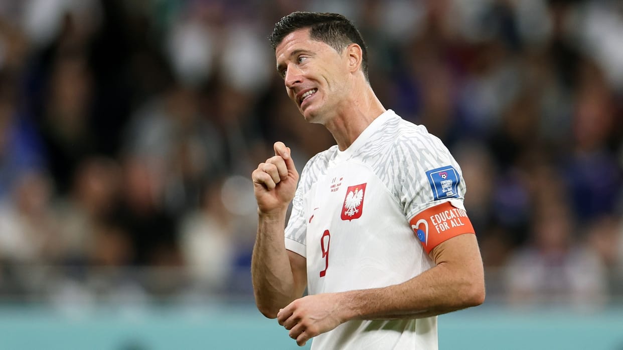 Poland football team coach Michal Probierz resigns dispute with Robert Lewandowski was the reason?