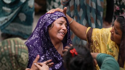 Ahmedabad plane crash Families of those killed are in grief, stories that will make you cry