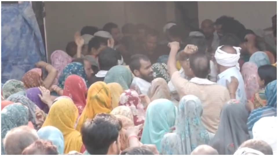 Ahmedabad Plane Crash: Gwalior MBBS student Aryan Rajput funeral painful pictures Hindi news