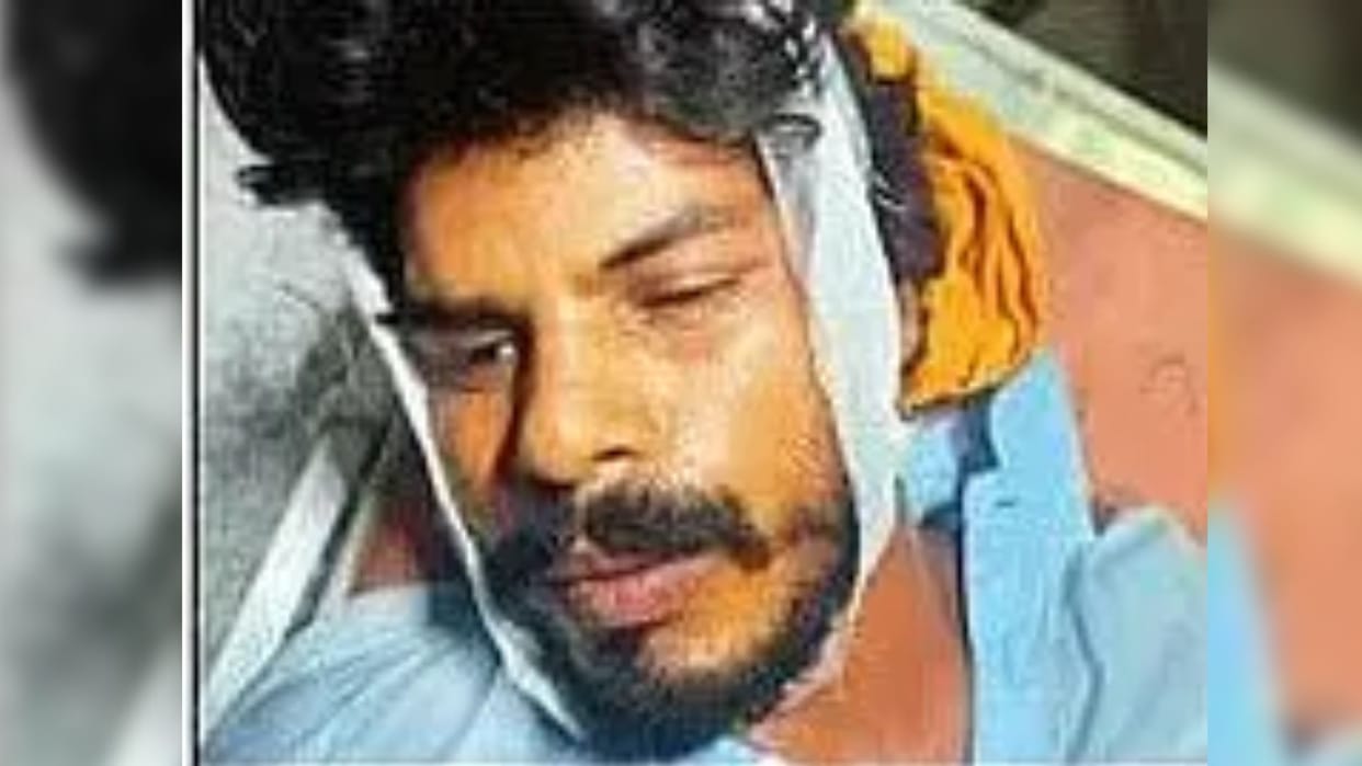 councillor son shot for protesting against molestation in ballia