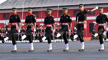 Top News: Cold grips North India; Amit Shah to attend Bastar Olympics; Messi's GOAT India Tour 2025 begins