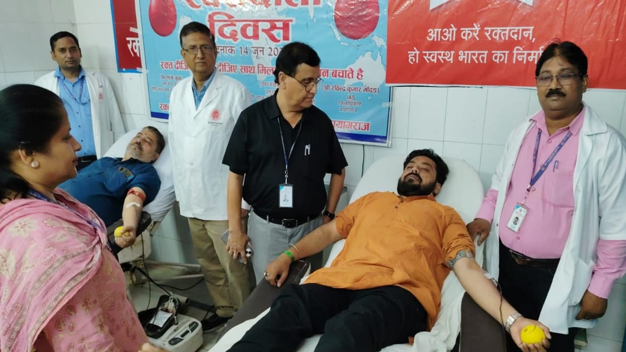 Blood Donation: Blood donors made a huge donation in Amar Ujala's camp, enthusiasm was also seen in many organ