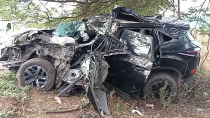 Two killed and two injured in two road accidents in Balodabazar