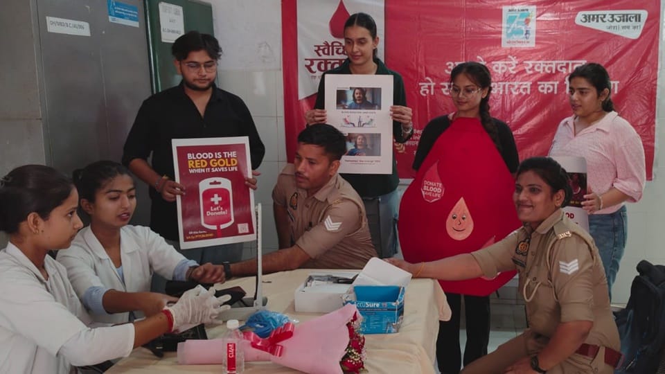 People of Moradabad division showed their spirit of service and donated blood in large numbers