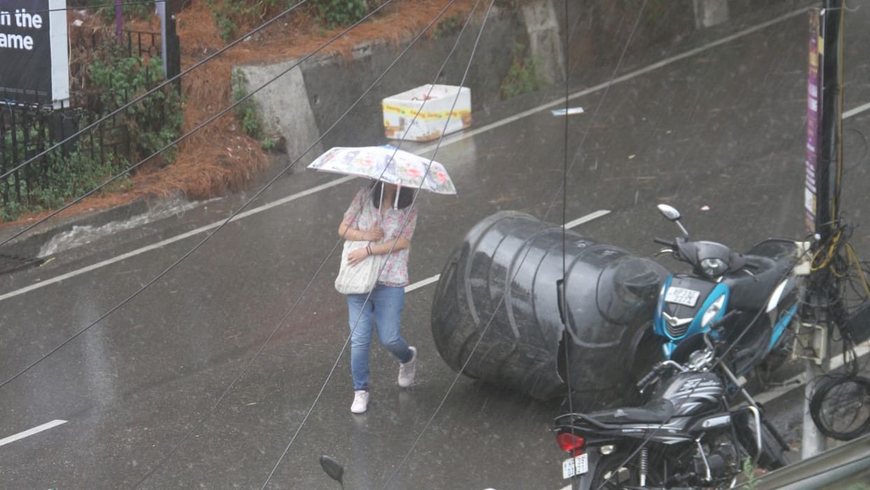 Himachal Weather School timings will change rain and storm in many districts nine people injured