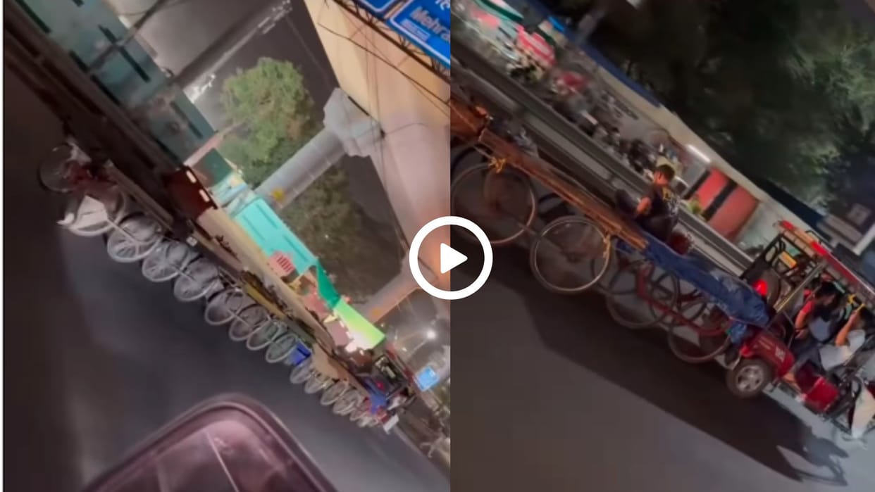E-rickshaw seen pulling carts on the road like a train engine video went viral in hindi