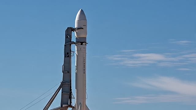 लांचिंग शनिवार की शाम 5:15 बजे की गई