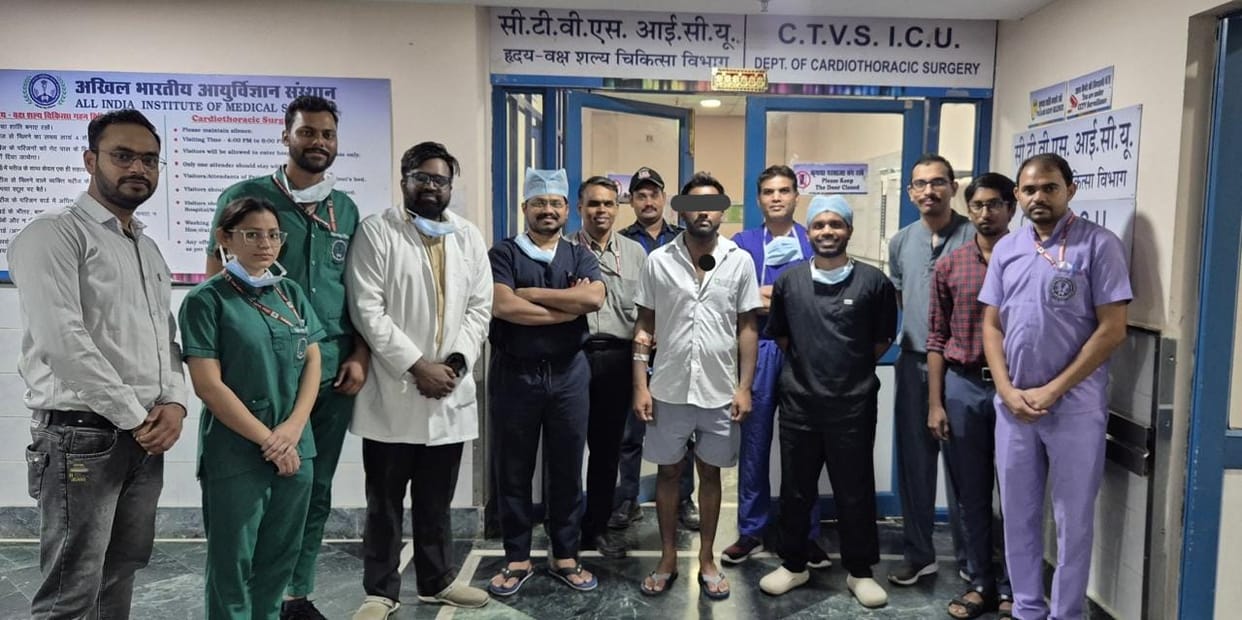 Bhopal: The young man had a 2 kg tumor in his ribs, there was pressure on his lungs, AIIMS doctors saved his l