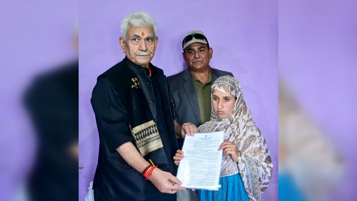 LG handed over the appointment letter to the wife of Adil who lost his life in the Pahalgam attack