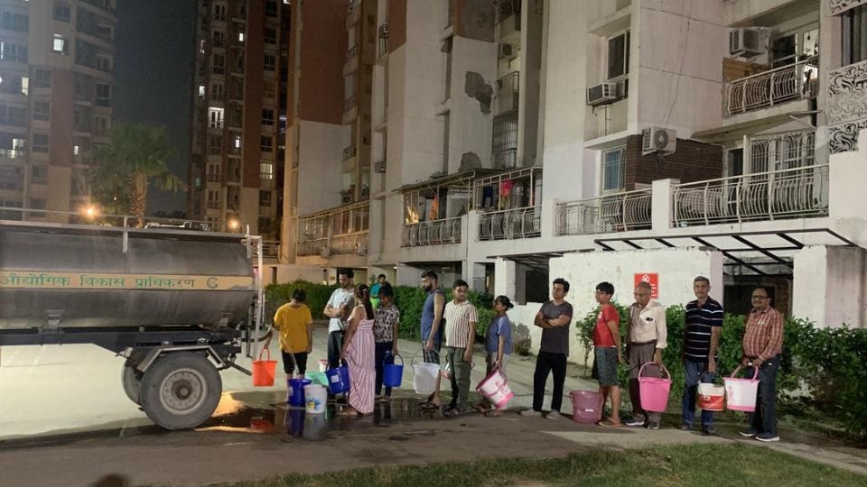 Water crisis due to motor failure in SDS NRI Residency of Pari Chowk