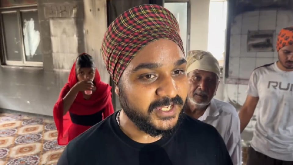 A Gurudwara caught fire in Faridabad due to short circuit in music system