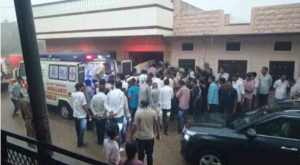 Plane Crash: Khushboo who died in the Ahmedabad plane crash was given a tearful farewell