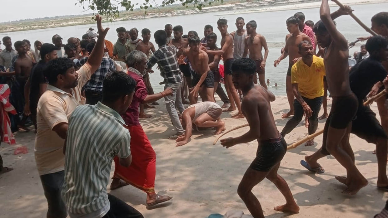 Kanpur: Women molested during Ganga bath, lathi-charge in protest, video goes viral