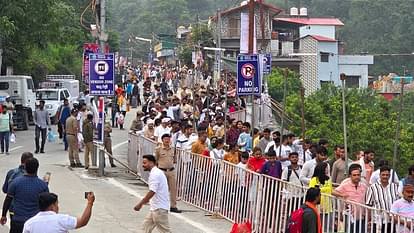 Kainchi Dham Mela: Crowd of devotees gathered in Kainchi Dham since morning