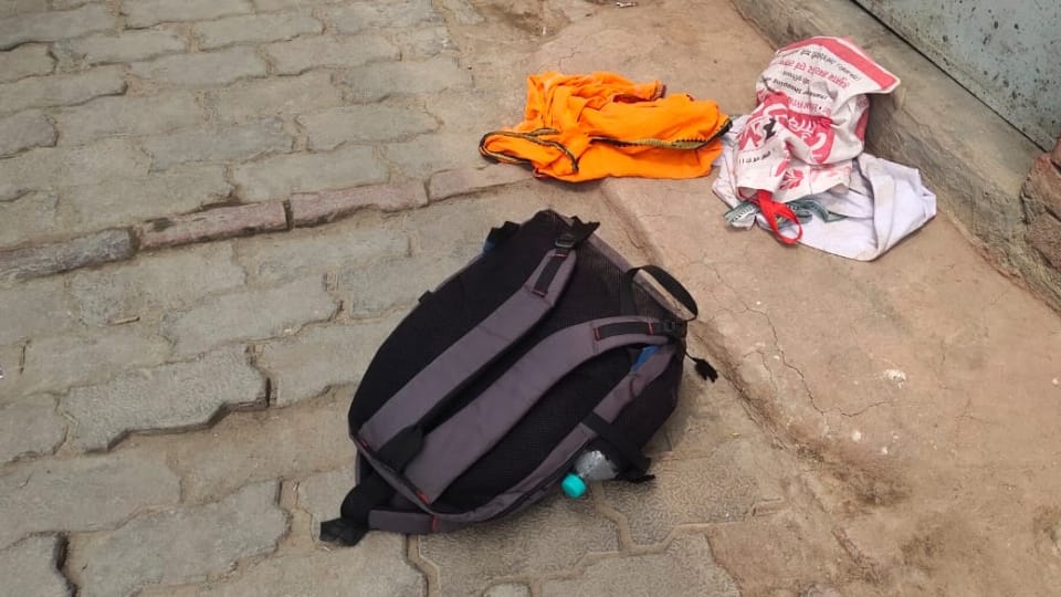 Kanpur Dehat Crime News: Lover Attacks Minor Girlfriend with Machete, Shoots Himself in Front of Police