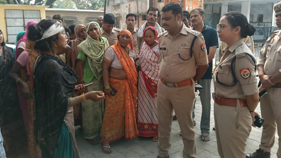 Kasganj Murder Eyewitness daughter told whole story First attacked with stick and knife then hit with a shovel