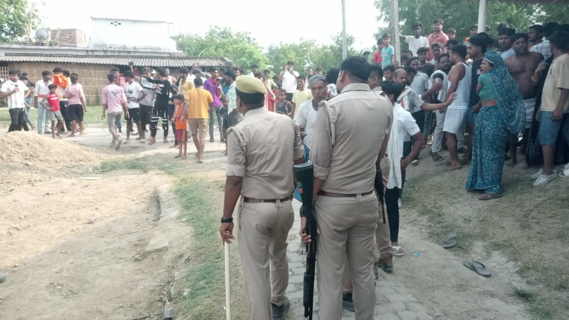 man killed by being crushed by tractor There was dispute on June 7 as well full story of Ravi Yadav Kushinagar