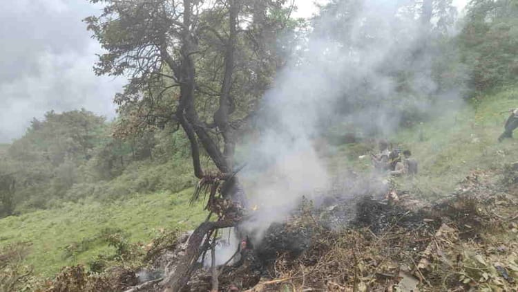 Helicopter Crash: चारधाम यात्रा के लिए आर्यन एविएशन का परिचालन निलंबित, अब डीजीसीए करेगा जांच