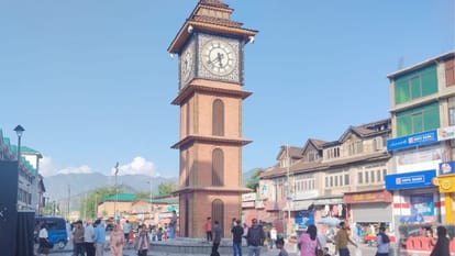 Spring returns to Lal Chowk, Shikars of Dal are waiting for tourists