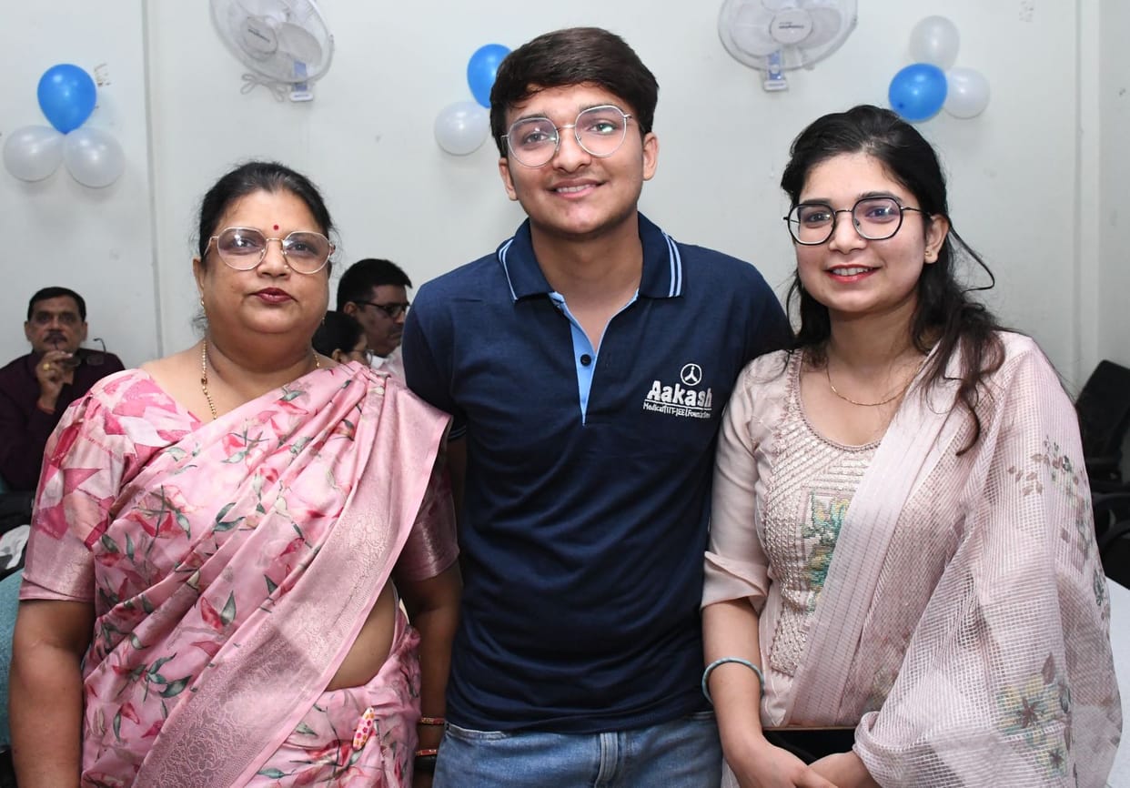 NEET 2025: Admission will be done on 11850 MBBS seats in UP, Anant and Muktesh Tanmay increased the prestige o