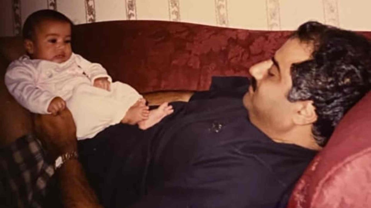 janhvi kapoor pens emotional note for dad boney kapoor On Fathers Day says sorry for the days I trouble you