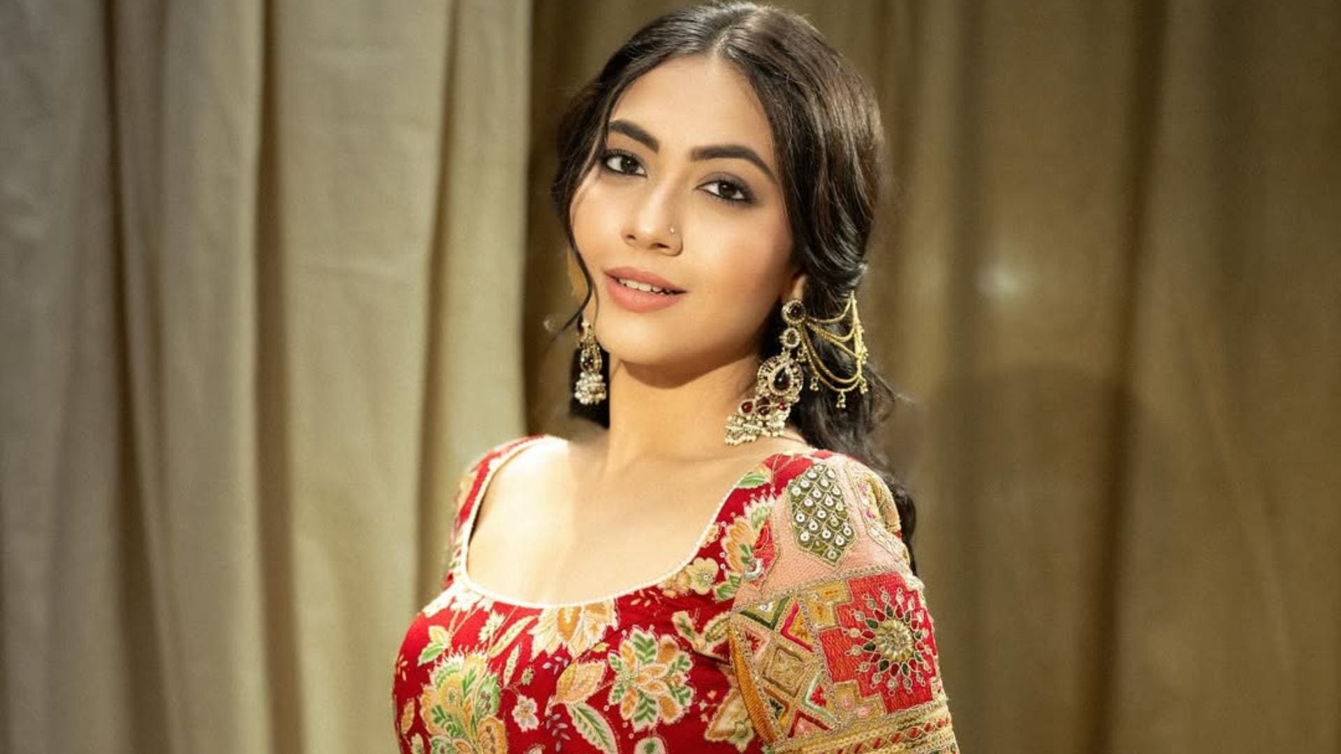 Reem Shaikh Hits Back At Trolls For Claiming She Did not Know About Ahmedabad Plane Crash
