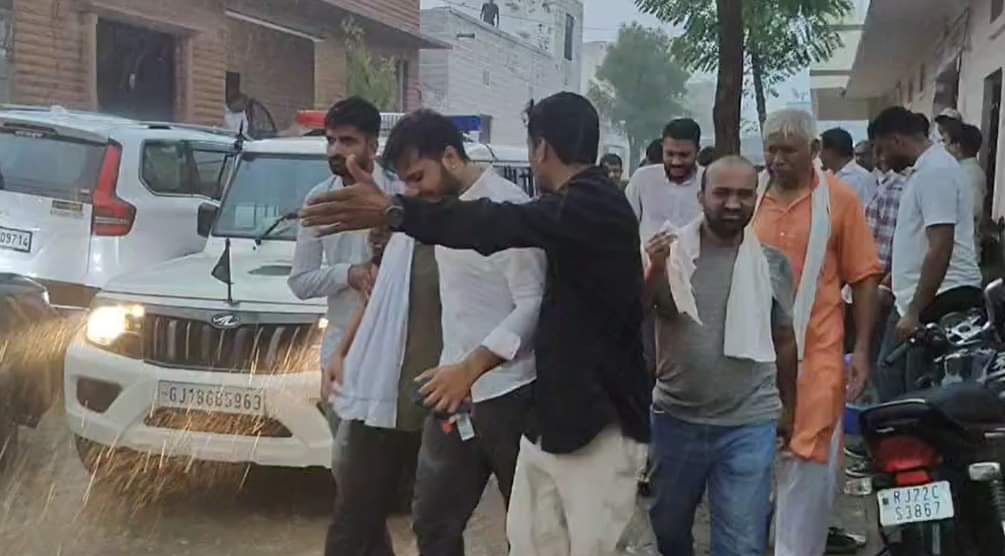 Plane Crash: Khushboo who died in the Ahmedabad plane crash was given a tearful farewell