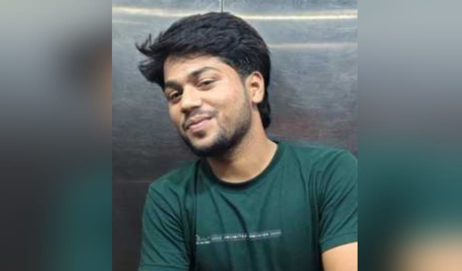 Student found hanging from a noose in suspicious circumstances after writing a message of Goodbye friend on