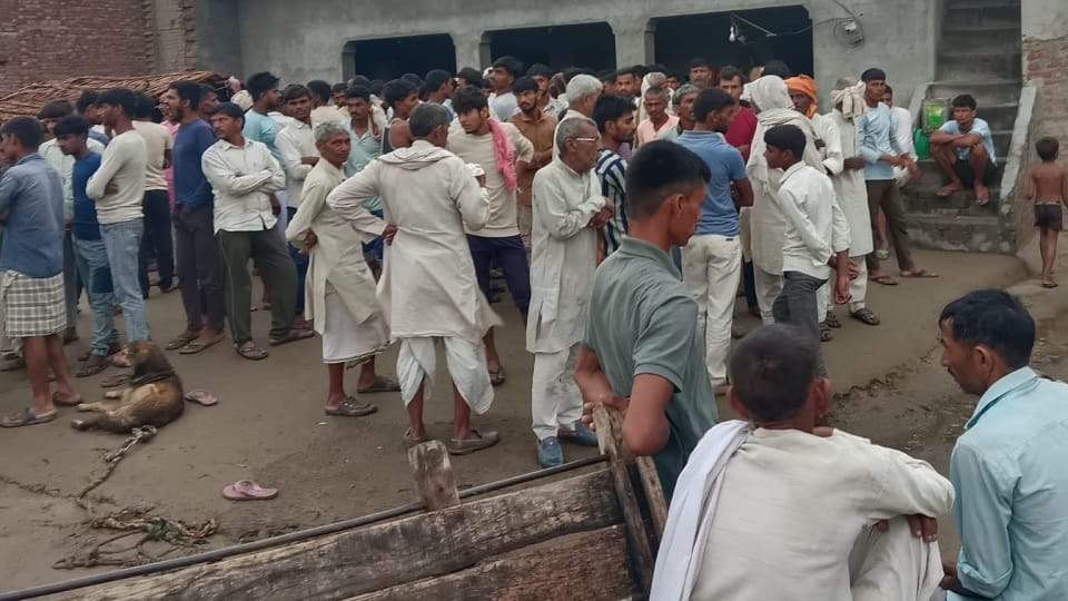 UP: Teenager dies due to lightning in Sambhal, couple burnt... admitted in hospital