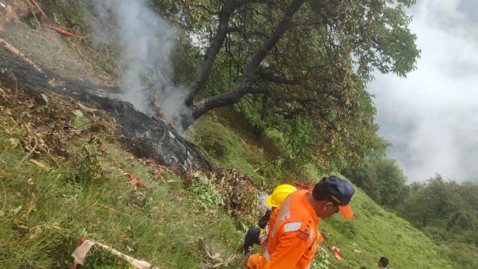 Kedarnath helicopter crash photos fog and zero visibility seven people including Pilot Died