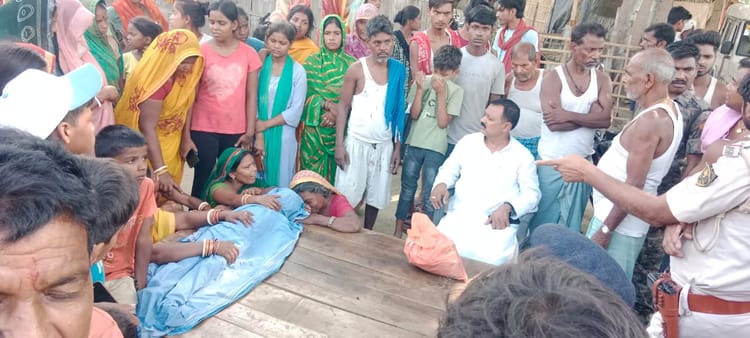 बेगूसराय में सड़क हादसा: बोलेरो की चपेट में आए पिता और दो बेटियां, आठ साल की बच्ची की मौत