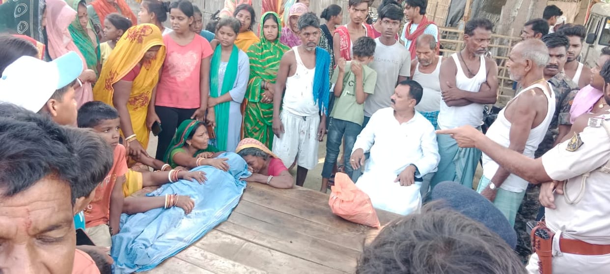 Road accident in Begusarai: Father and two daughters hit by a Bolero