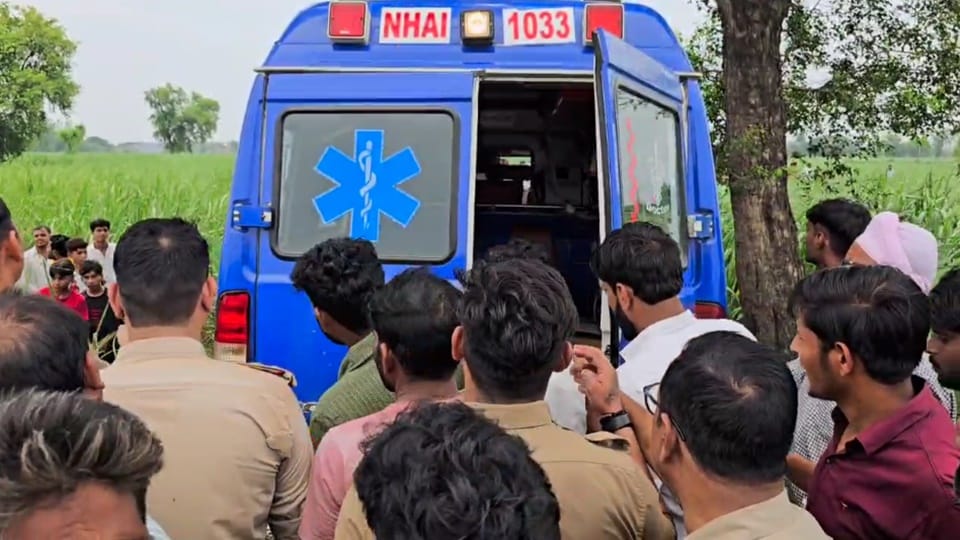 massive explosion in firecracker factory four women dies in amroha