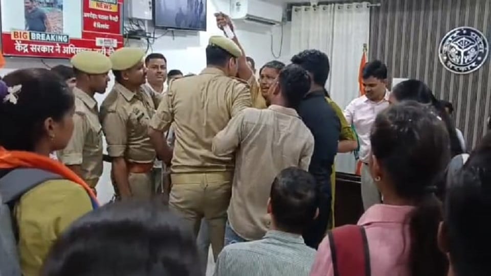 Students protest over scholarship