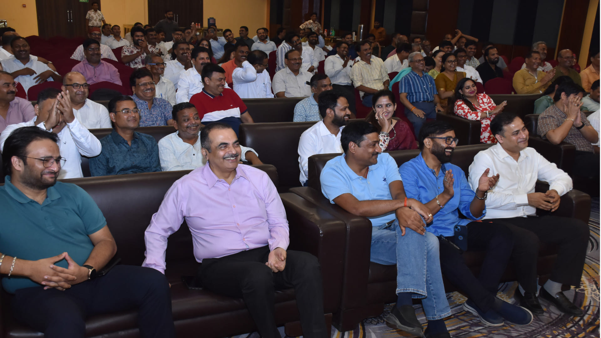 Famous poets gave their presentation in Kavya Cafe in Gorakhpur, it was organized by Amar Ujala