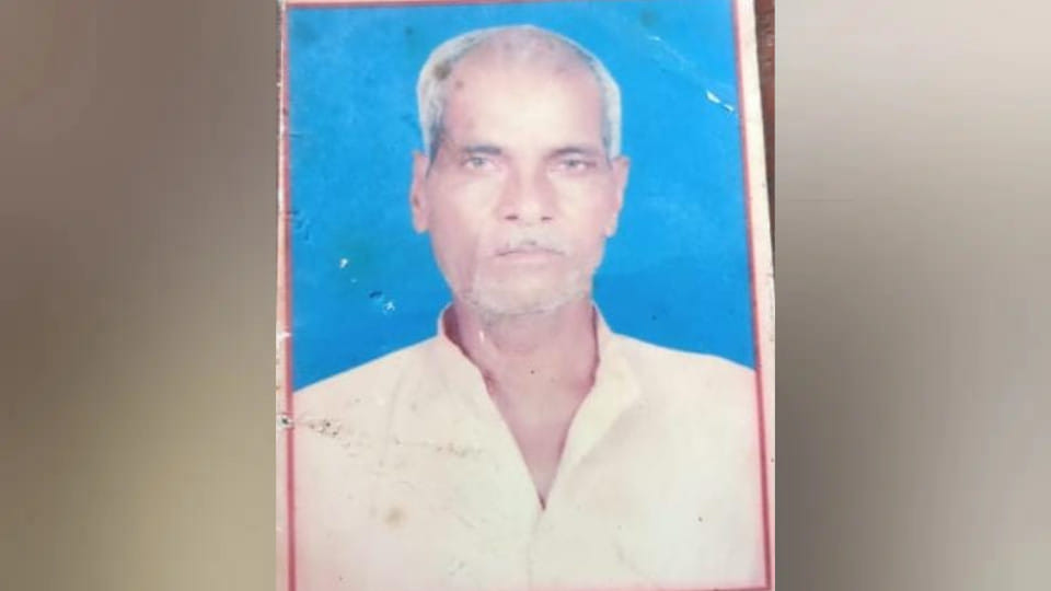 Elderly man murdered by slitting his throat in Gorakhpur in land dispute, accused absconding