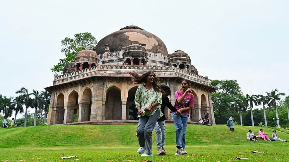 valentine week 2026 best place to visit with partner in delhi