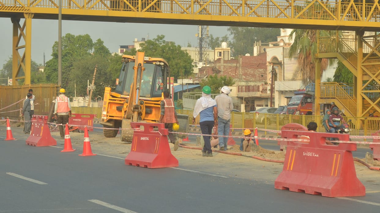 Gurudwara cut on Delhi highway has become a problem U-turn is not made here traffic jam