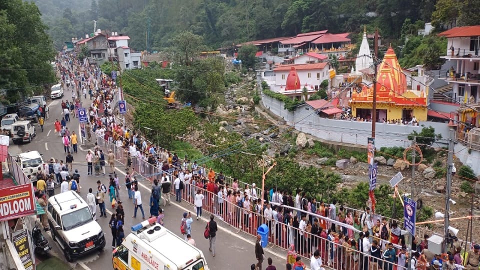 Tourist carrying capacity survey begins at Kainchi Dham Uttarakhand News in Hindi